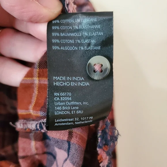 Anthropologie Pilcro Cropped Plaid Flannel Raw Hems Size Small High-Low - Picture 7 of 11